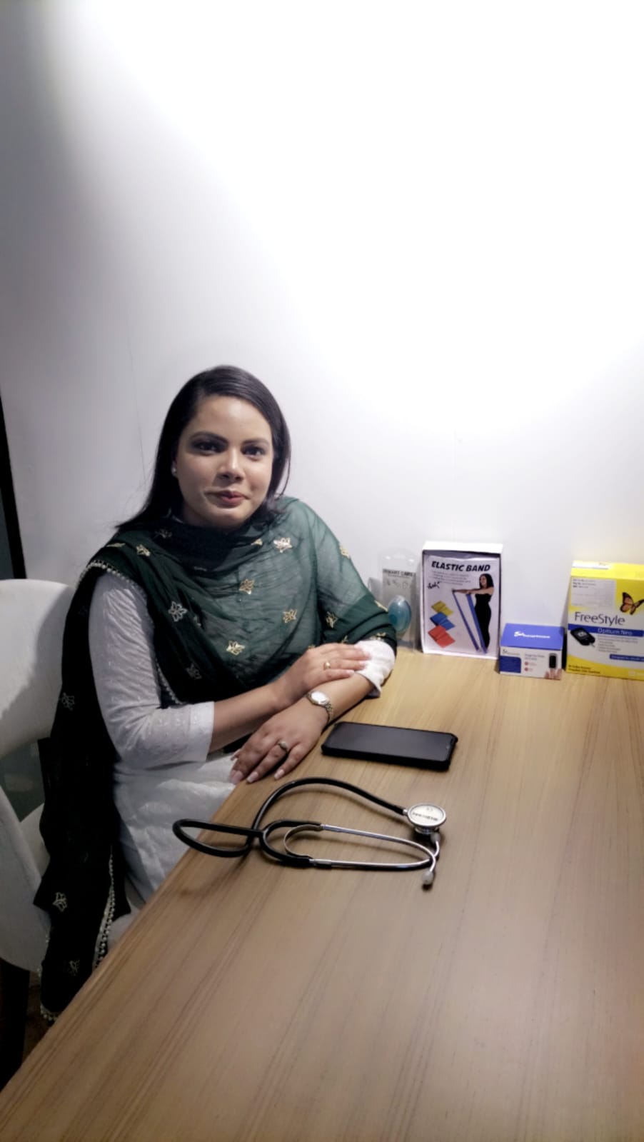 Dr. Faiza